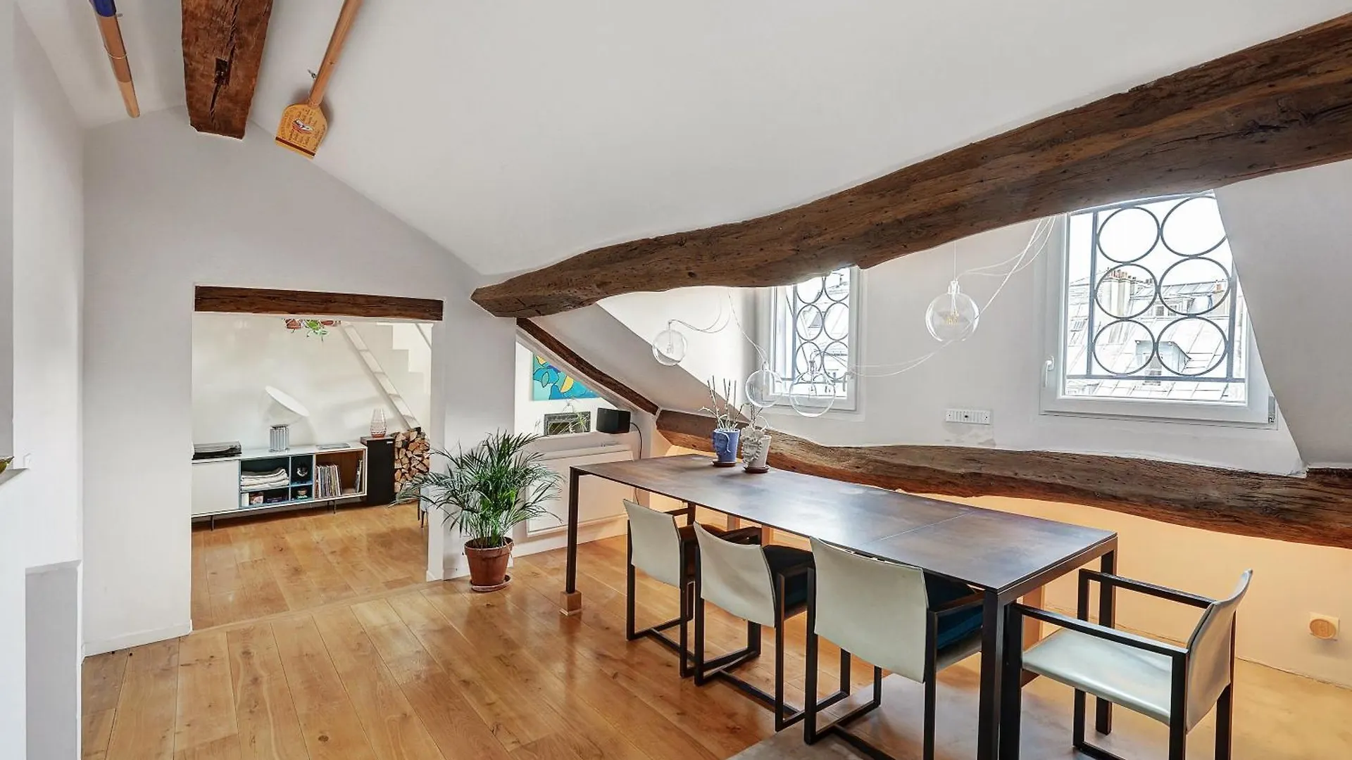 Апартаменты Pretty Parisian Penthouse