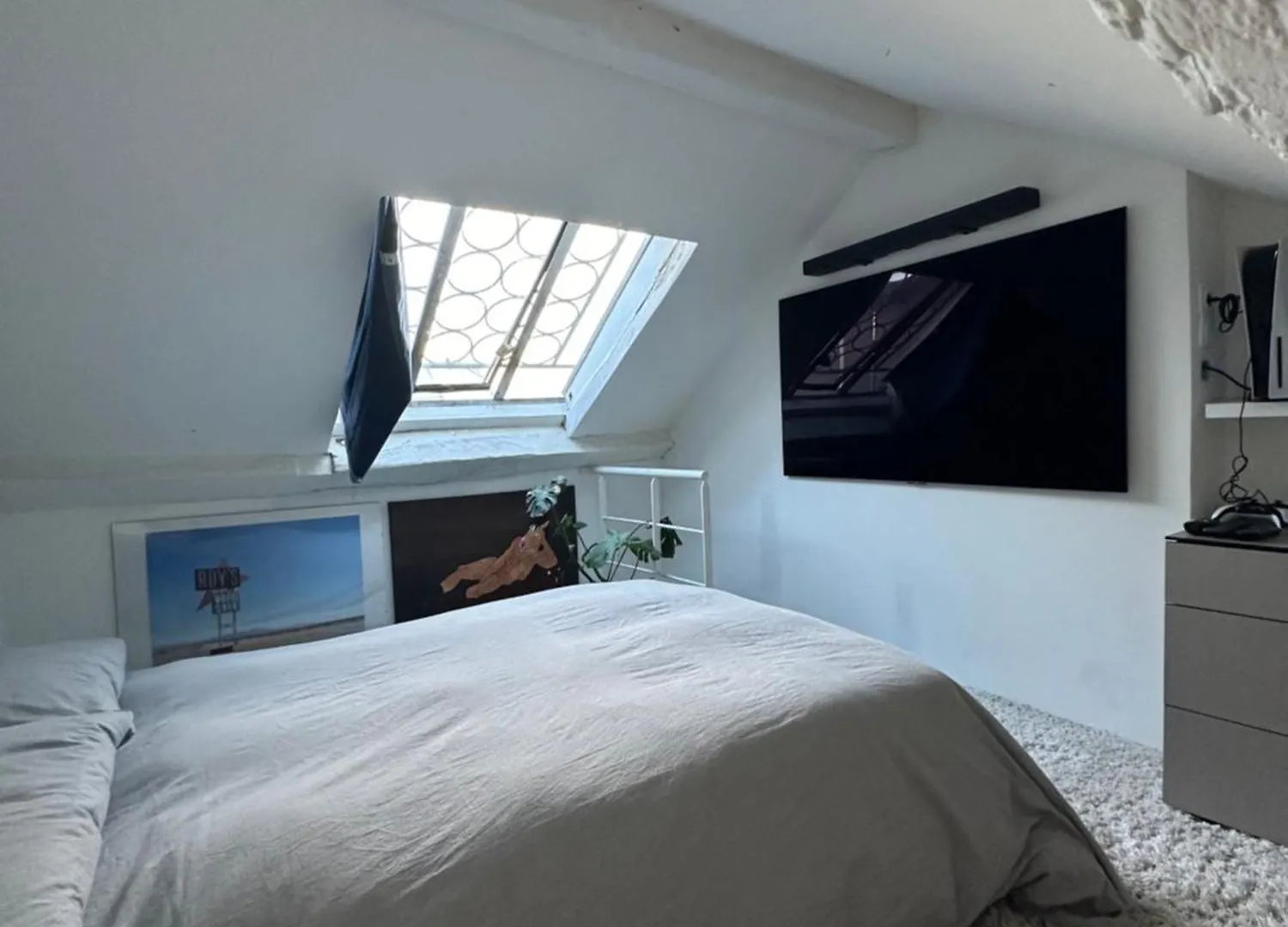 Апартаменты Pretty Parisian Penthouse